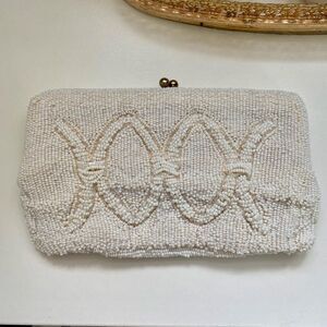 Vintage Hand Beaded Japanese Cream White Kiss Lock Pearl Clutch Bag